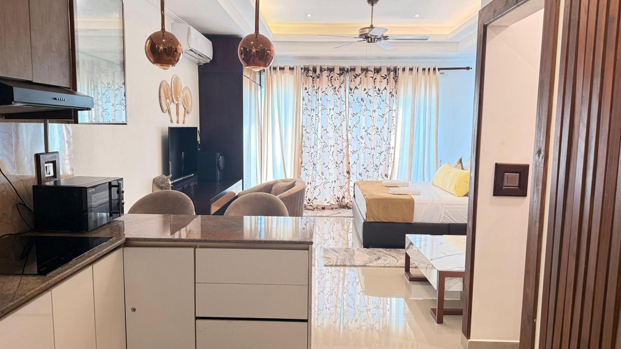 Ocean Breeze Negombo- Tidesend Luxury Beach Apartments المظهر الخارجي الصورة
