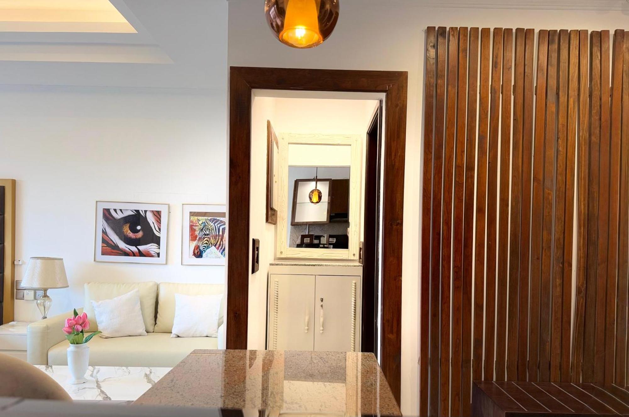 Ocean Breeze Negombo- Tidesend Luxury Beach Apartments المظهر الخارجي الصورة