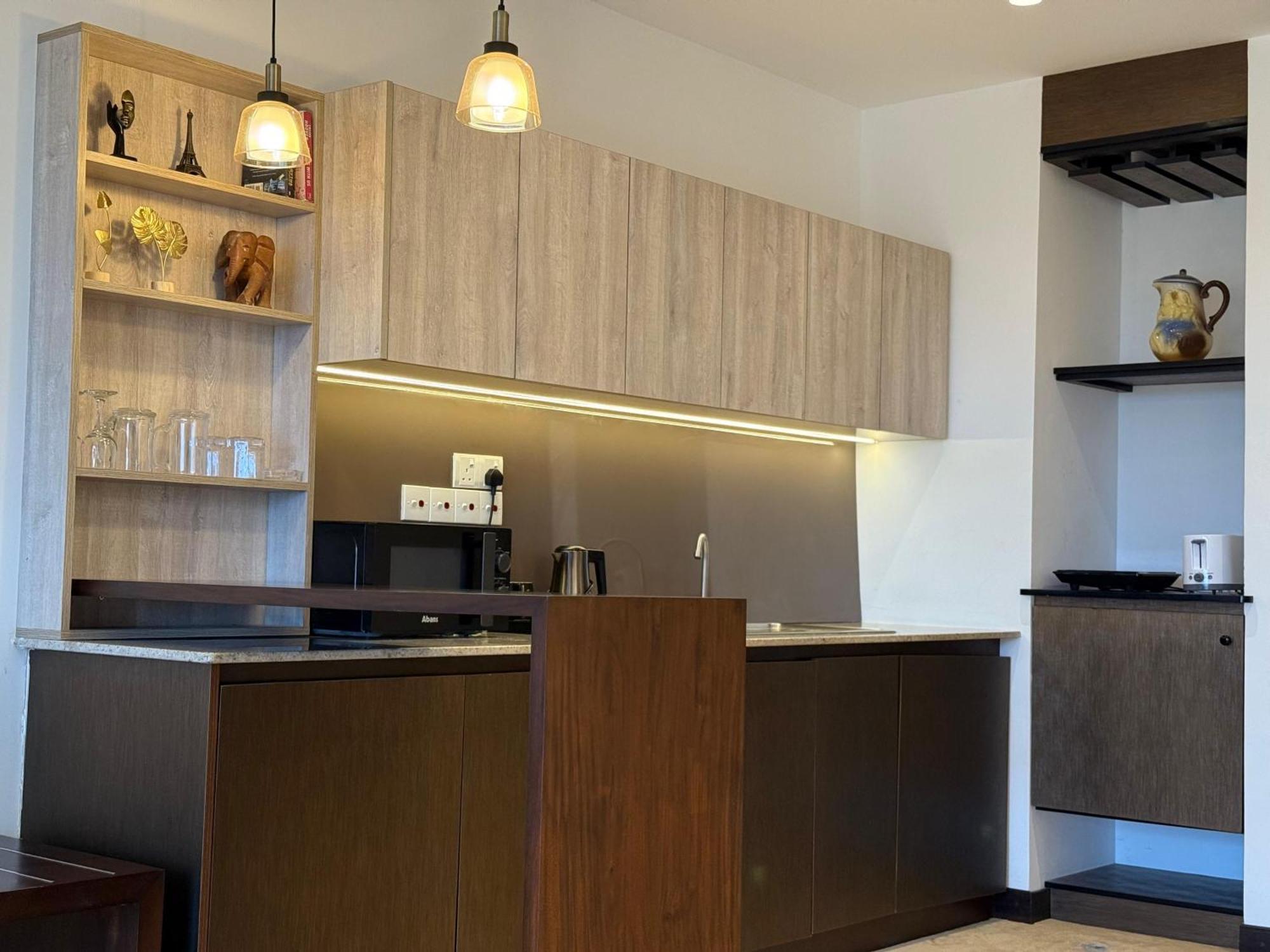 Ocean Breeze Negombo- Tidesend Luxury Beach Apartments المظهر الخارجي الصورة